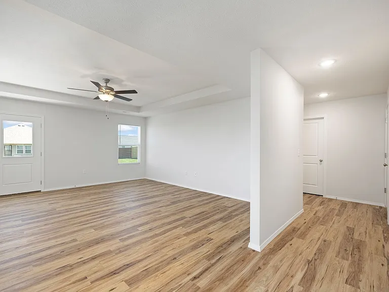 1001 Abbey Ave — Photo 15