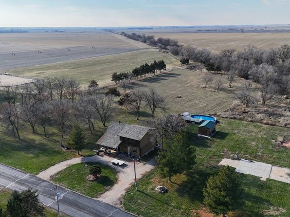 130 S Enfield Ave, Giltner, NE 68841