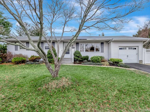 5 Richlee Street, Blue Point, NY 11715