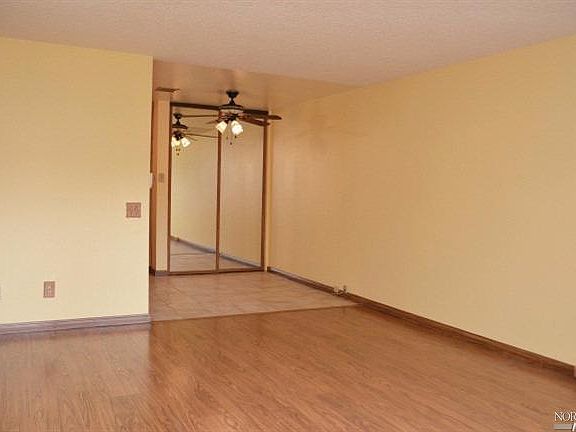 4th image of 251 Lincoln Ave