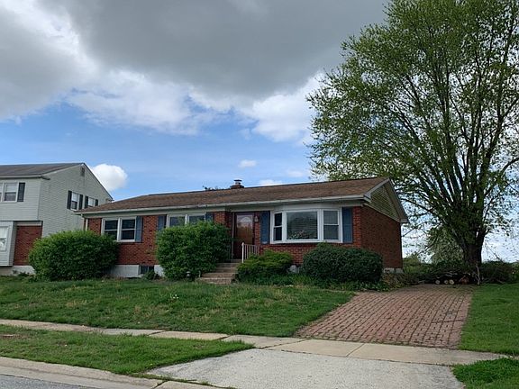 3rd image of 128 Clover Cir