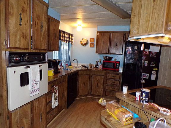 3rd image of 225 Palm Cove Dr