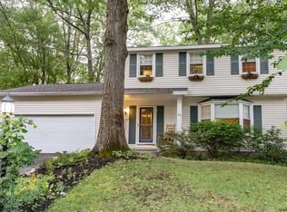 44 Wagon Wheel Trl, Saratoga Springs, NY 12866