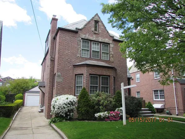 63-16 Ellwell Crescent image 1 of 8