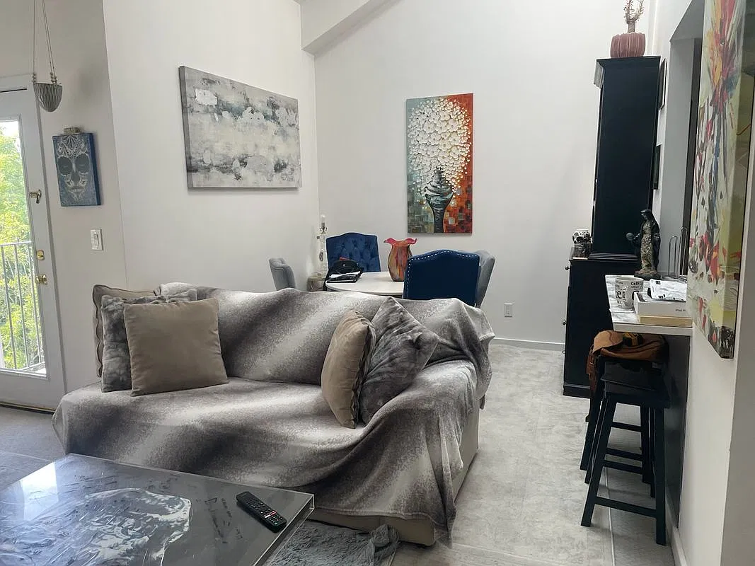 1 bed, 1.0 bath, 892 sqft, $2,500 — Photo 3