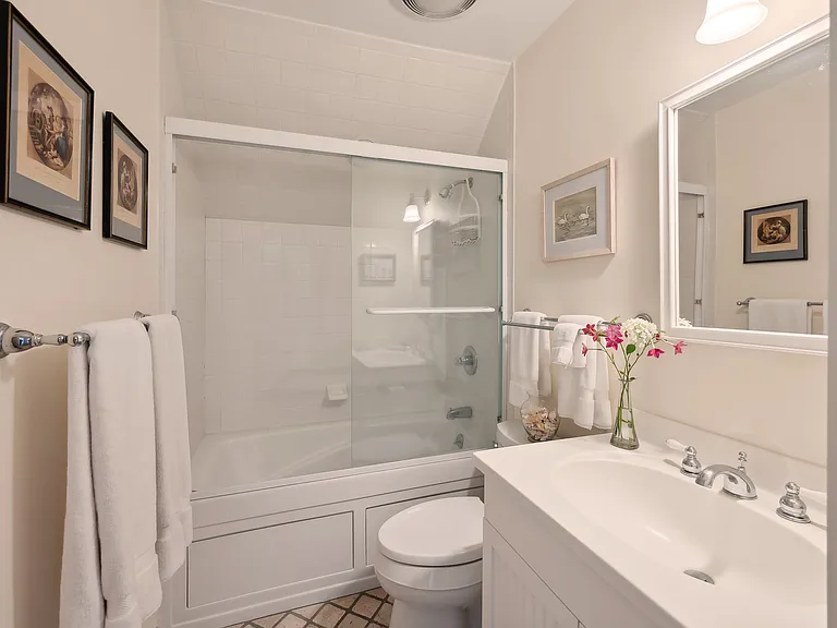 43 Greenleaf Ln — Photo 23