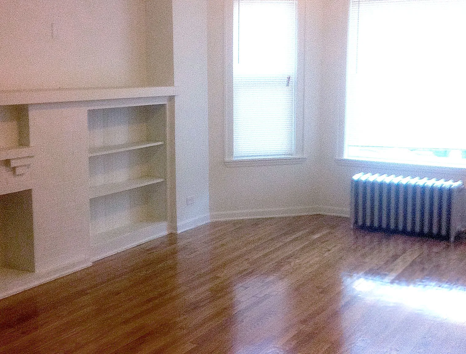 8014 S Maryland — Photo 2