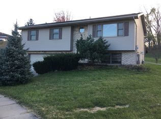 4998 Northrange Ct, Dubuque, IA 52002