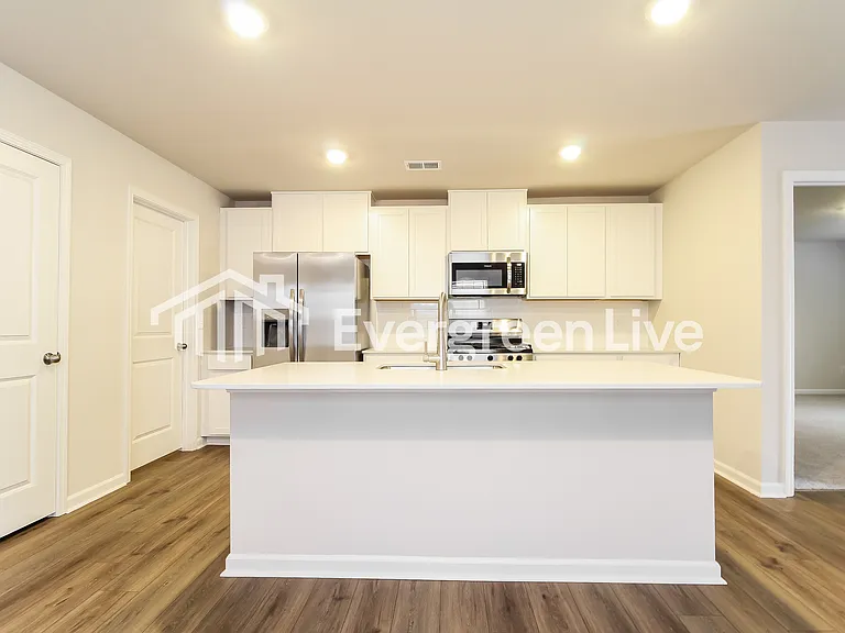 203 Meadow Gate Ct — Photo 6