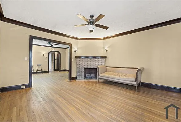 2460 Euclid Heights Blvd — Photo 7