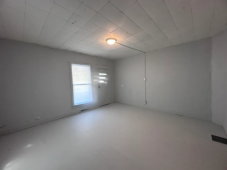 215 Cook St — Photo 8