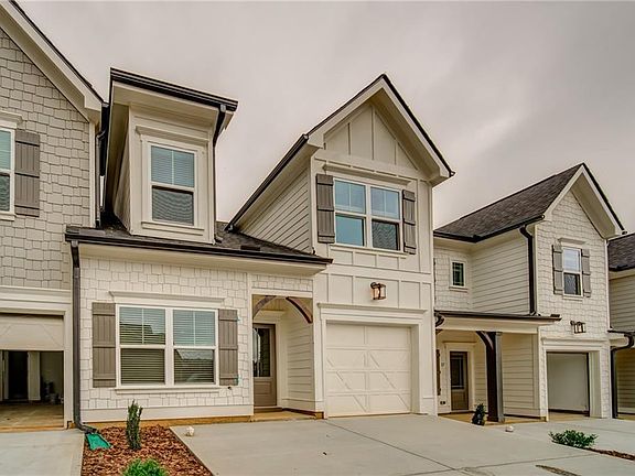 2nd image of 11 Towne Villas Dr #2