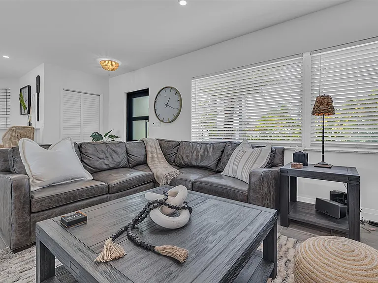 3108 NE 42nd Ct — Photo 21