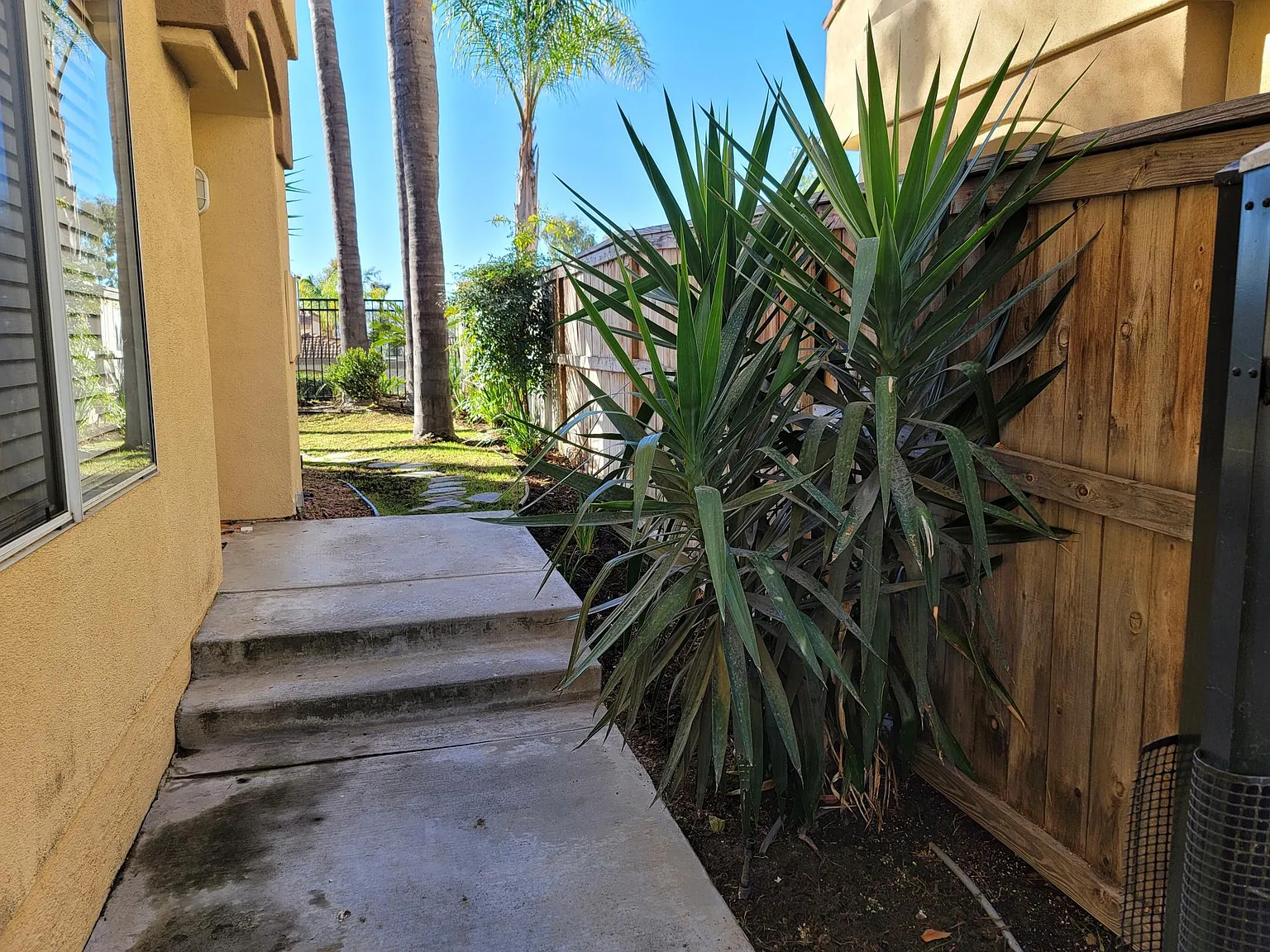 3 bed, 1500 sqft, $4,500 — Photo 2