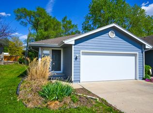 1084 SW Robinson Ave, Topeka, KS 66604