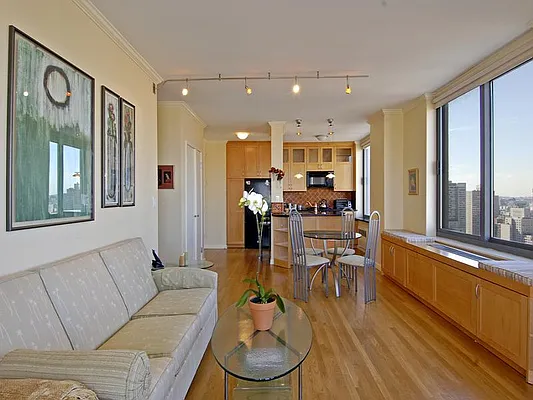 Sold by Sotheby's International Realty | media 14