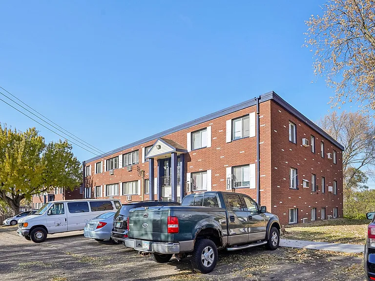 Keller Flats — Photo 21