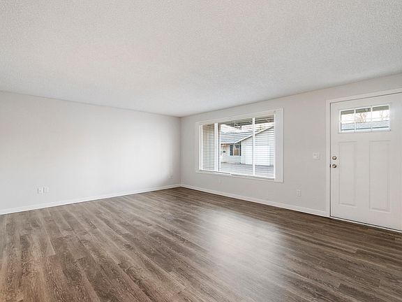 4th image of 1216 7th Ave SE #8