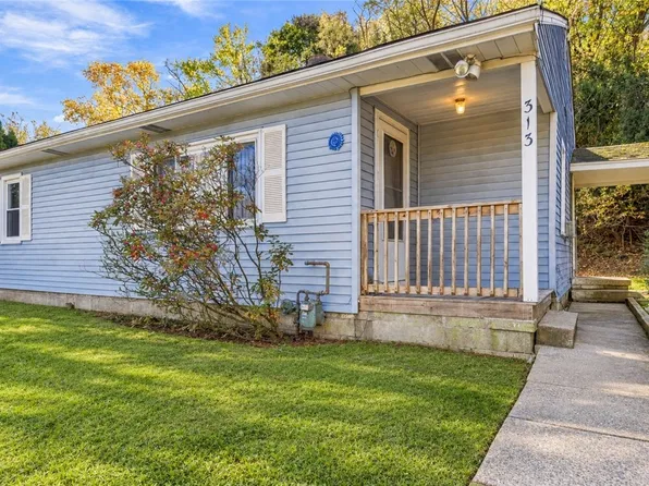 313 Foster Rd, North Versailles, PA 15137