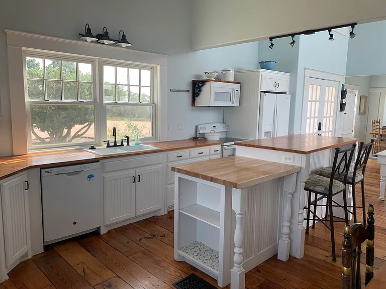 938 Flagstone Dr — Photo 11