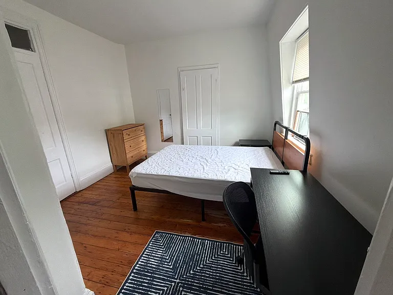 211 Williams St #2 — Photo 1