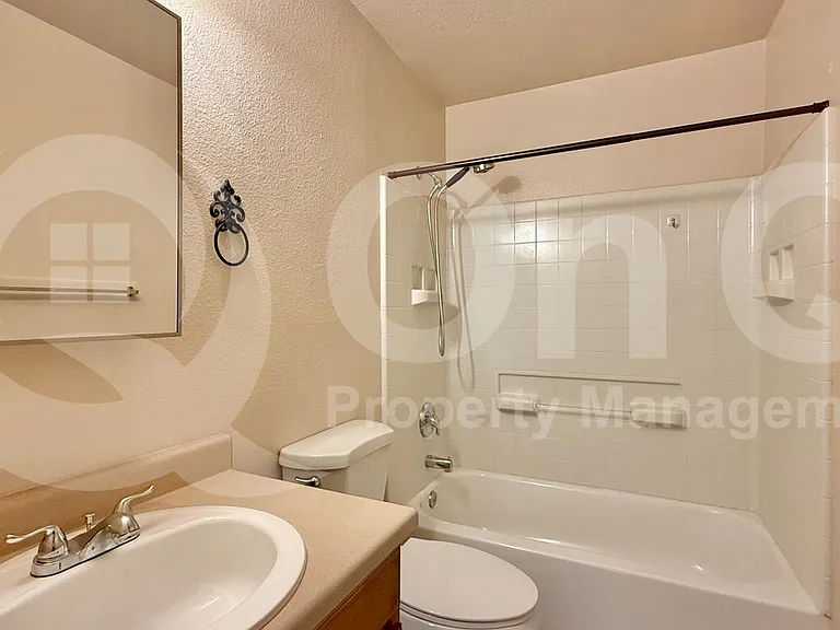303 N Miller Rd #1005 — Photo 14