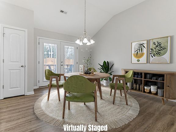 4th image of 101 Stockton Ln