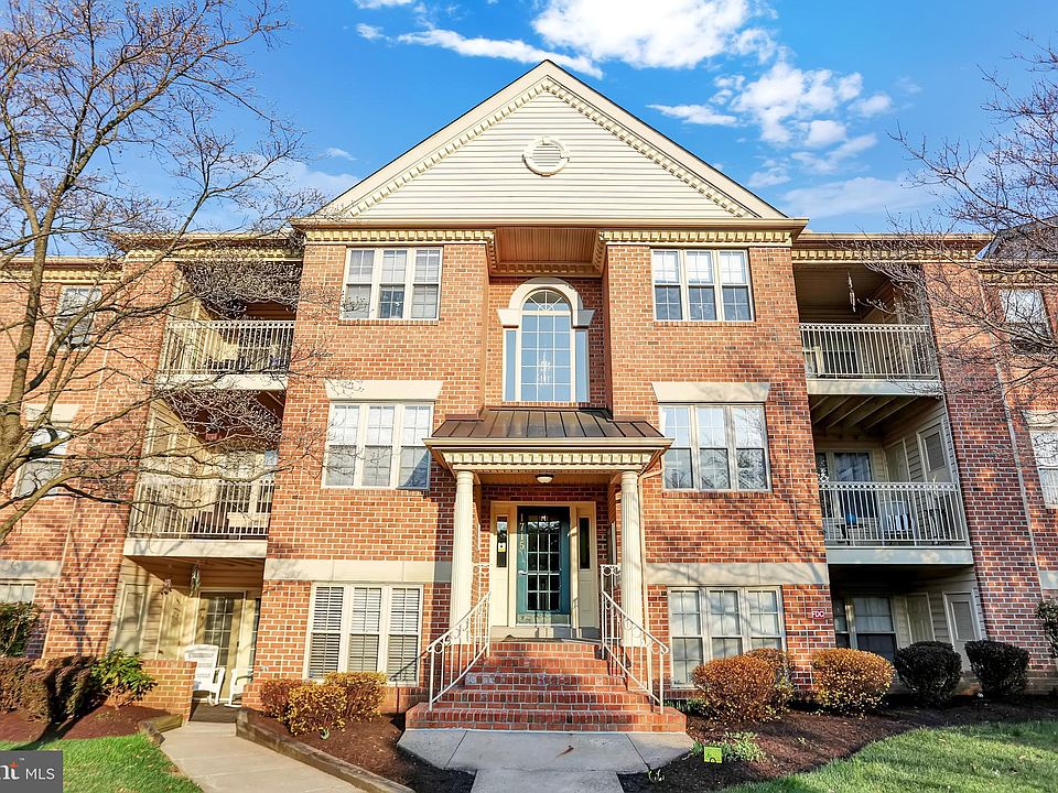 1st image of 1715 Landmark Dr Unit 1L