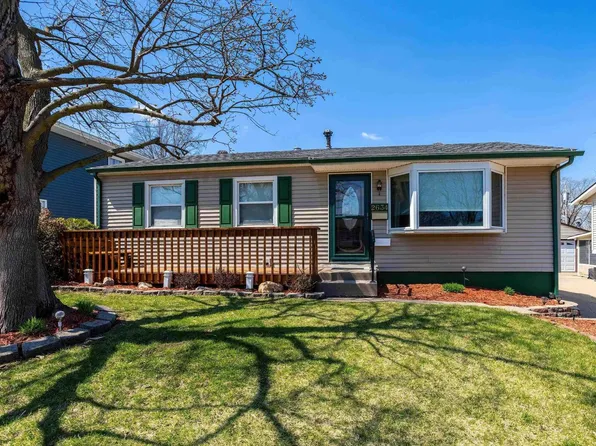 2634 N Gayman Ave, Davenport, IA 52804