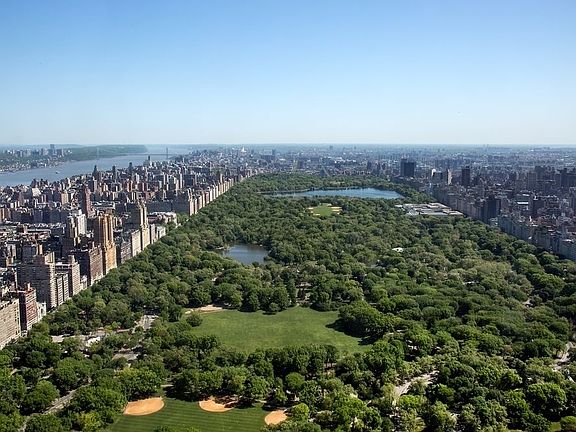 4th image of 157 W 57th St APT 35B