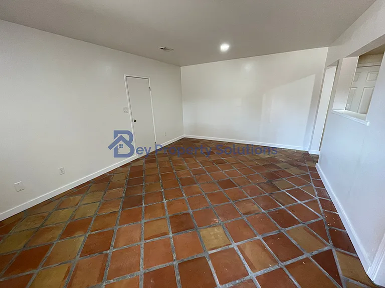 134 Nelson St #D — Photo 6