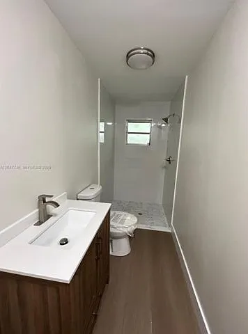 114 S Lakeside Dr — Photo 5