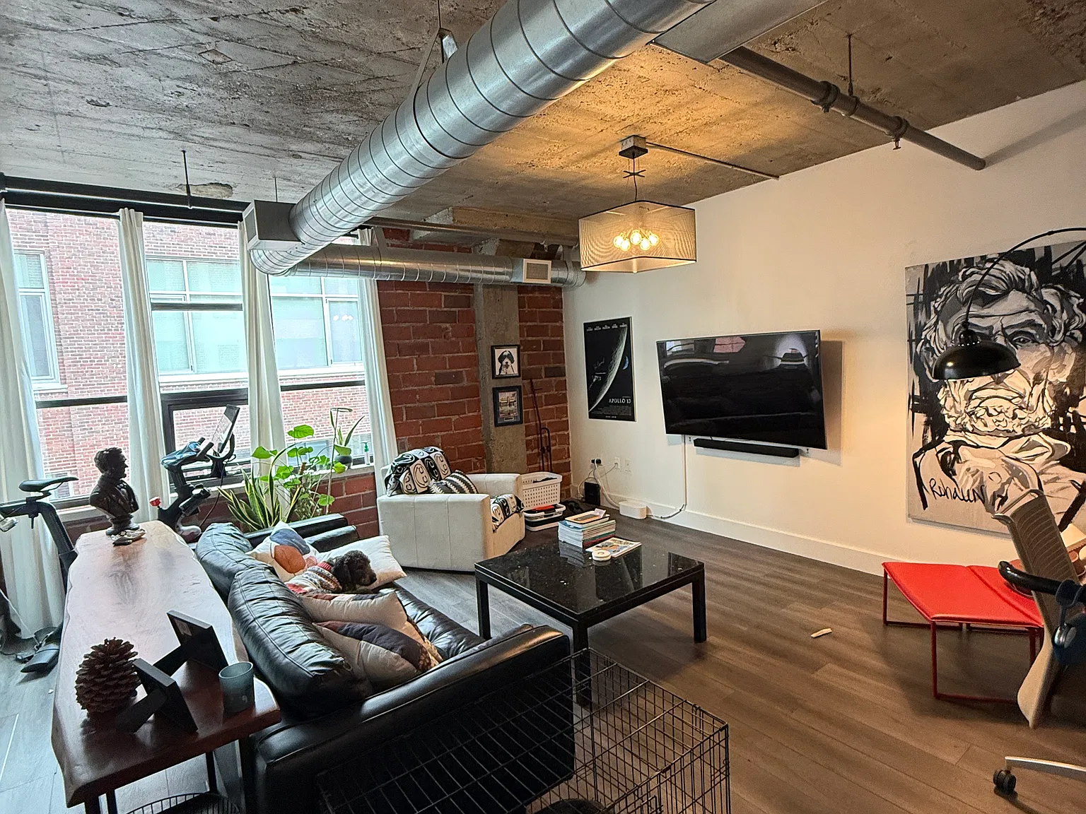 1 bed, 854 sqft, $2,200 — Photo 2