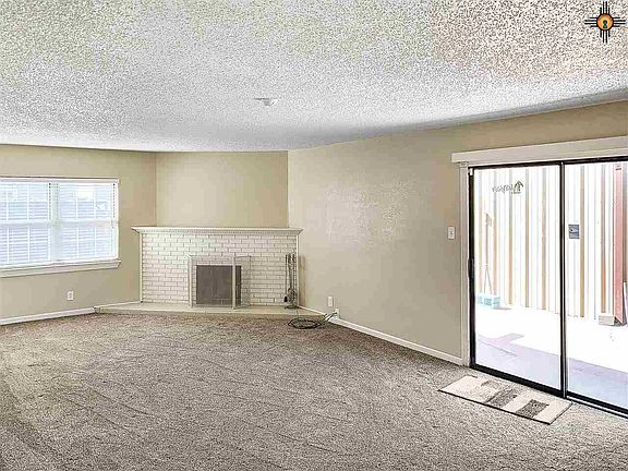 3rd image of 2729 N Northacres Dr