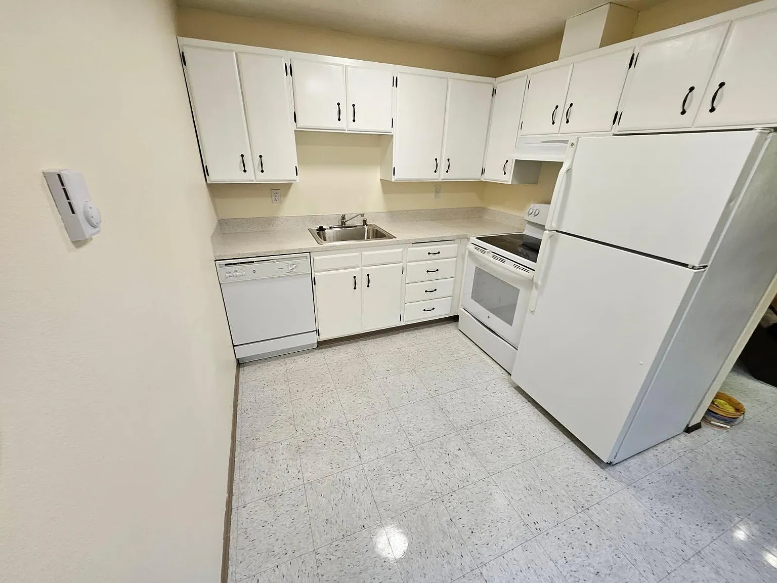 2 bed, 1.5 bath, 1000 sqft, $1,750 — Photo 1