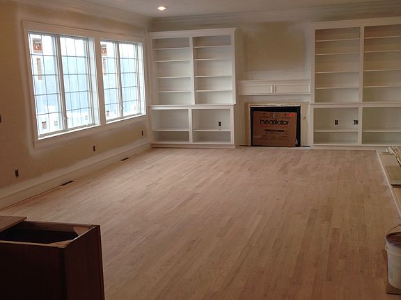 5th image of 807 Knighthood Cir