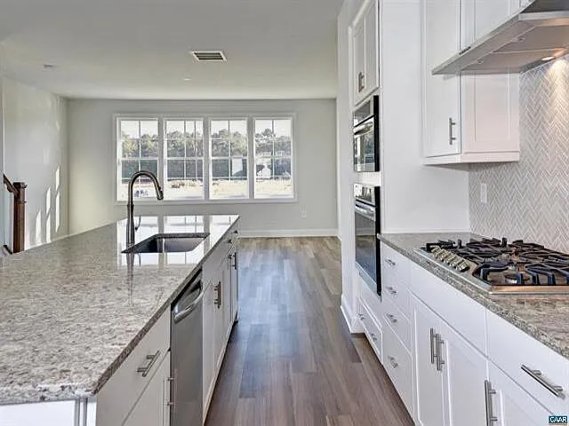 2217 Brindle Ln — Photo 3