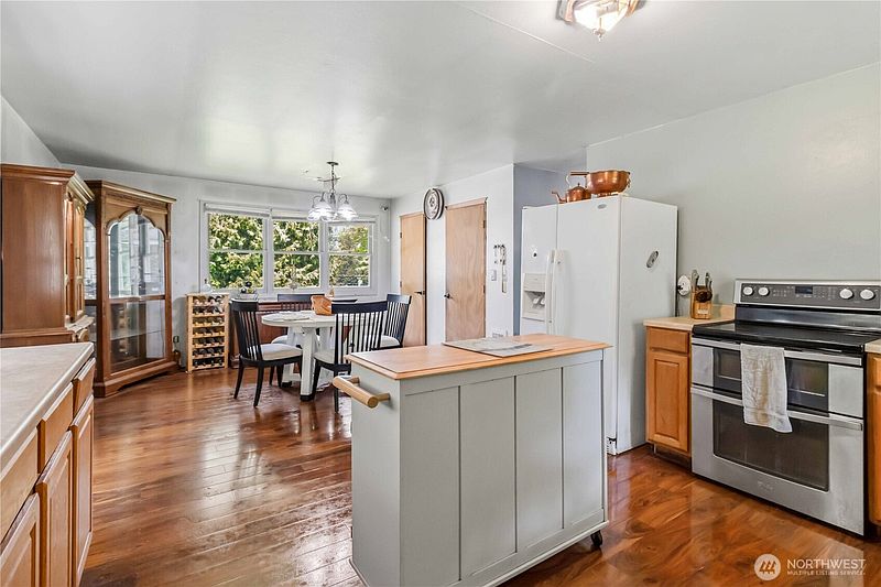 4th image of 16204 SE 116th Street