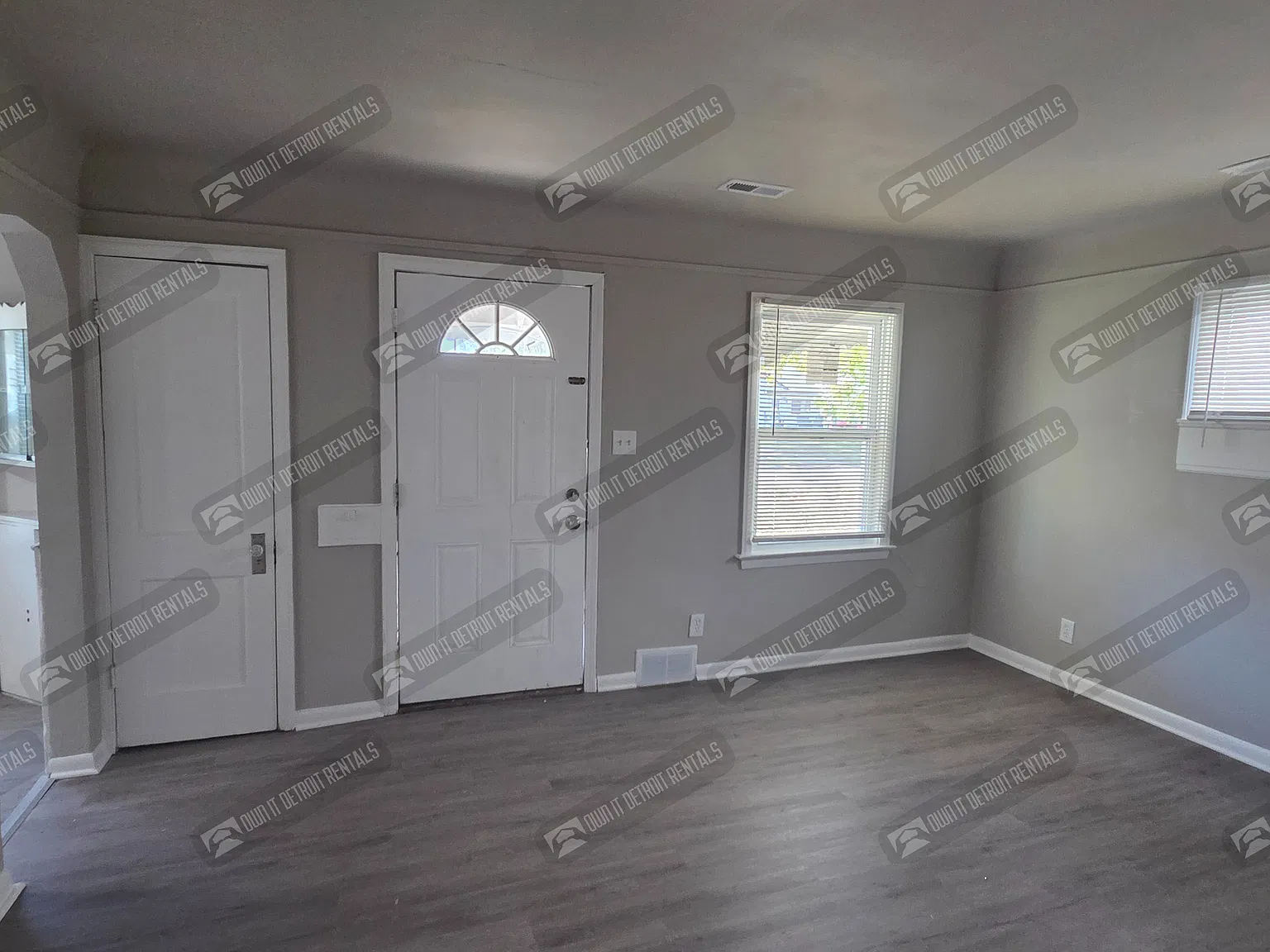 House - Ranch — Photo 2