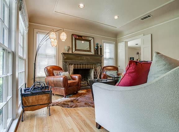 4th image of 1814 Marydale Dr