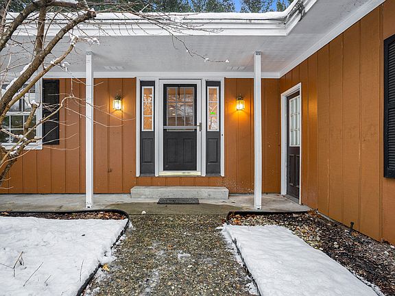 5th image of 963 Acorn Dr