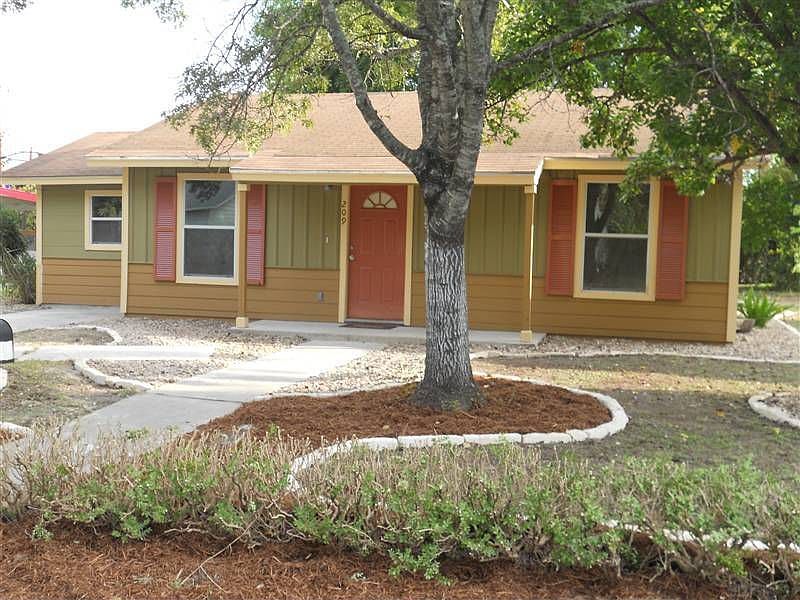 1st image of 209 Parker Dr