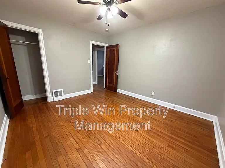 2527 Switzer Ave — Photo 12