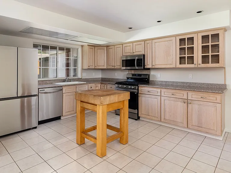 316 Cambridge Dr — Photo 10