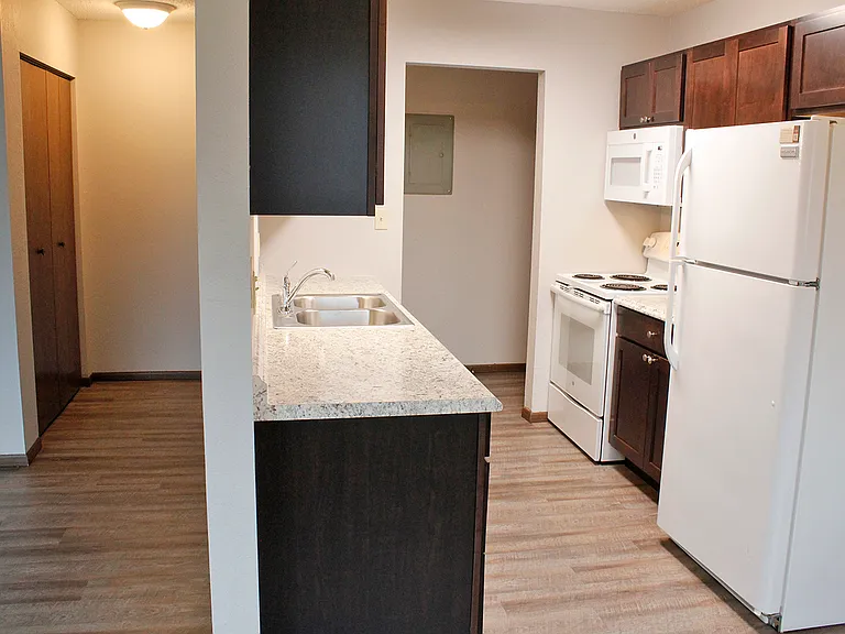 North Prairie Apartments — Photo 5