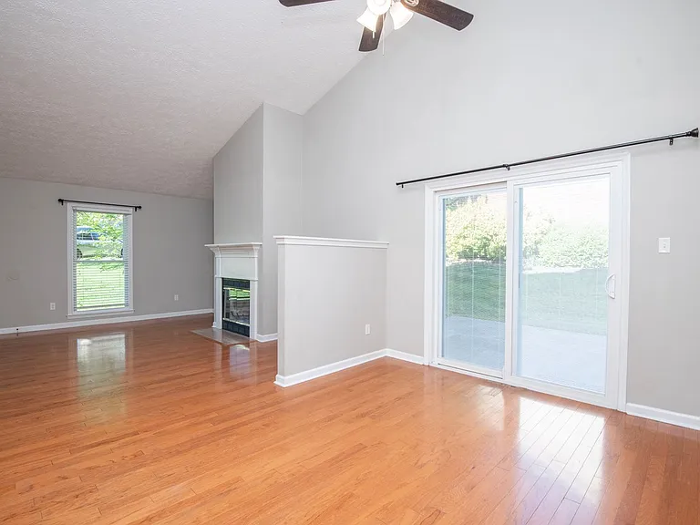 8816 Mill Run Dr — Photo 19