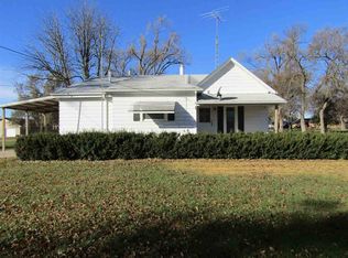 303 6th St, Friend, NE 68359