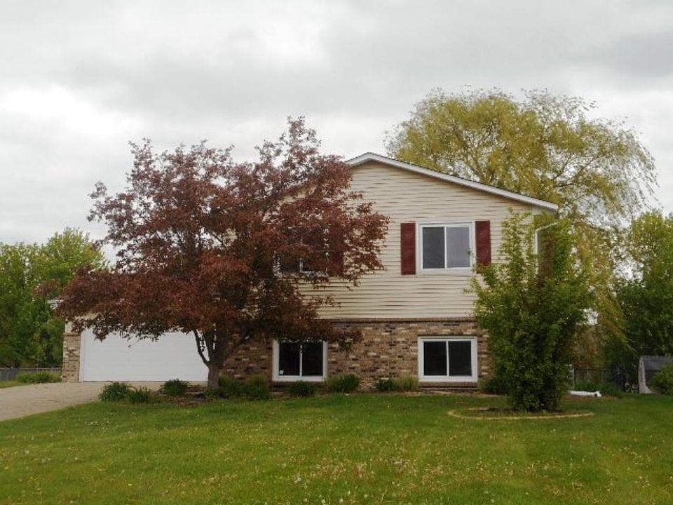 1st image of 3749 Goodwin Ct N