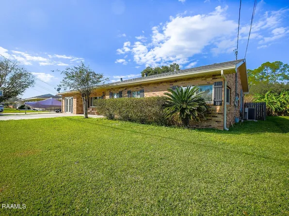 712 Deprima St, Berwick, LA 70342