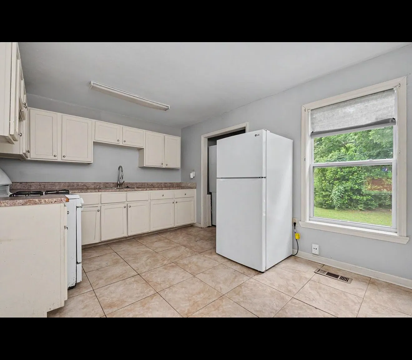 2 bed, 760 sqft, $1,000 — Photo 2
